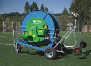 
	CARACT&Eacute;RISTIQUES TECHNIQUES
	-Enrouleur fixe
	-Turbine avec by-pass et compensateur de vitesse
	-R&eacute;ducteur &agrave; 1 vitesse
	- Arbre de vis guide tube
	-Prise de force
	-Dispositif de levage automatique du chariot

	Fiche technique enrouleur de stade&nbsp; FBT 50/58/63
